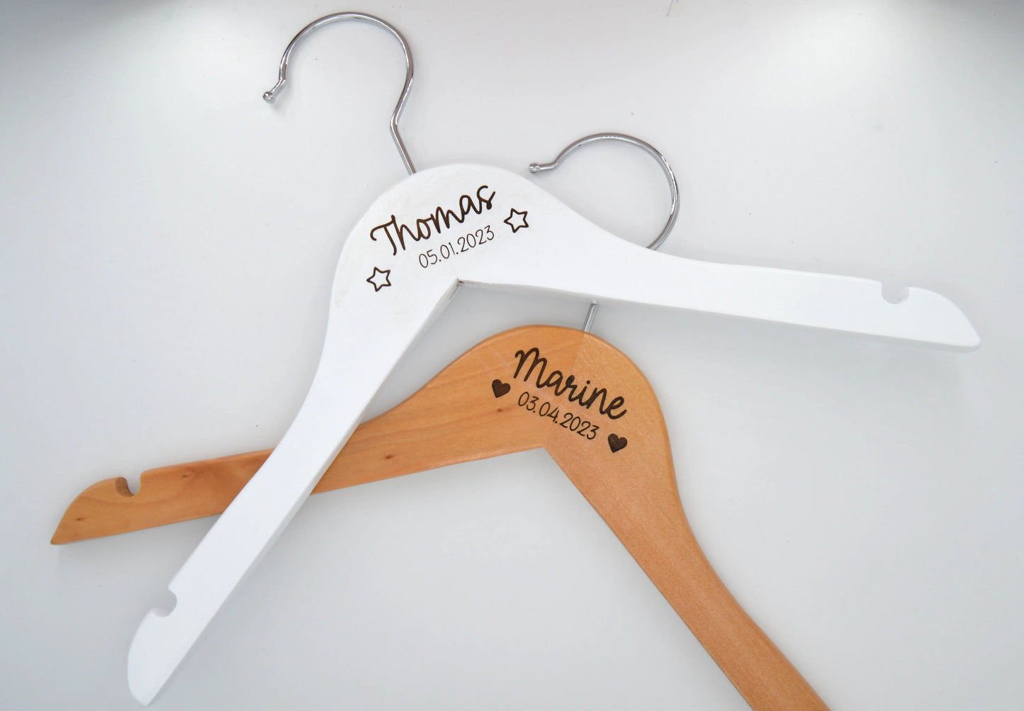 Cintre personnalisé en bois pour enfant All Your Happy Moments